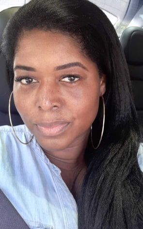 Selfie of heart failure patient leader tina